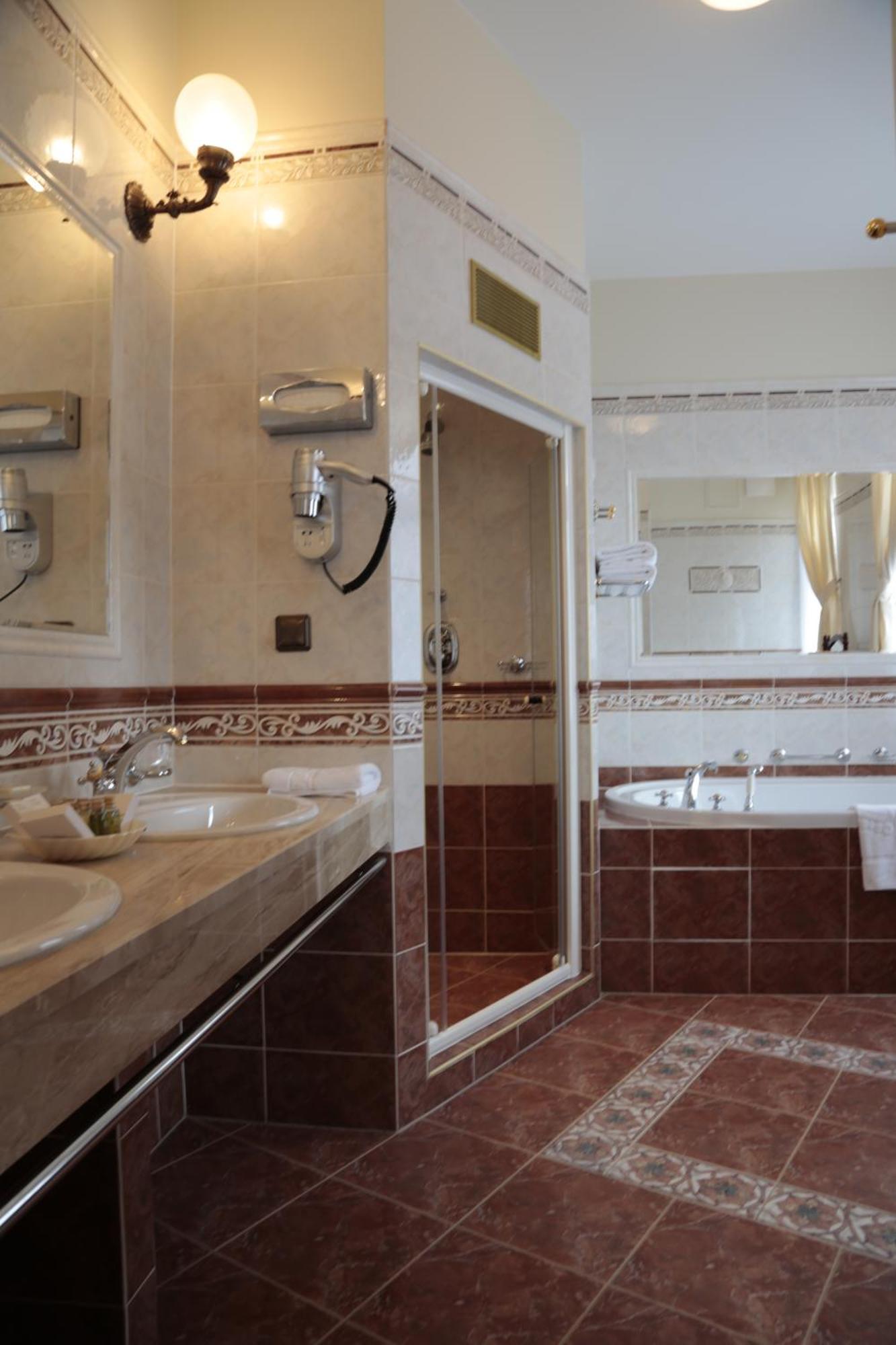 Hotel Vila Livia Karlovy Vary Luaran gambar